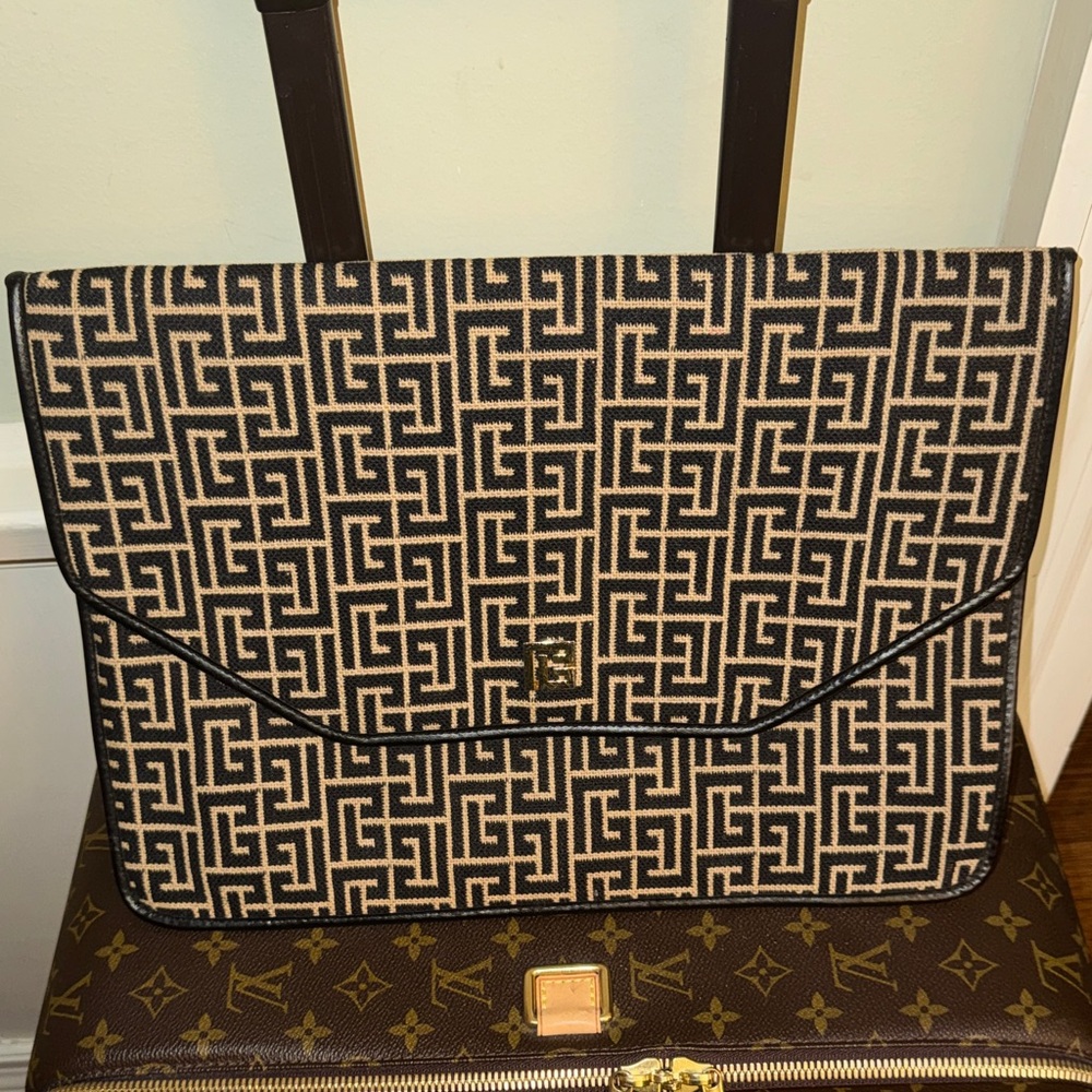 Vintage VTG Pierre Balmain Parris XL Envelope Clutch